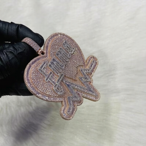 Pendentif Moissanite de Luxe en Forme de Cœur, Personnalisé avec Nom, Finition Or Rose, Bijou Hip Hop, Collier Statement - Product Image 2