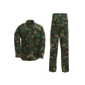 Uniformes de paintball listos para el campo, conjunto táctico adecuado para partidos de equipo y sesiones de práctica. - Product Image 5
