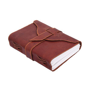 Carnet de voyage vintage en cuir véritable fait main, rechargeable, pour l'équitation, avec taille et couleur personnalisées - Product Image 1