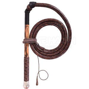 Fouet en cuir professionnel fait main, cuir véritable, poignée robuste, design flexible, idéal pour la pratique et l'utilisation en extérieur - Product Image 6