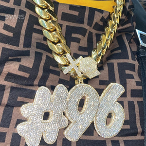 Colgante de Lujo con Logotipo Inicial y Nombre Personalizado de Moissanita VVS, Plata de Ley 925, Certificado GCI IDGL, Estilo Iced Rapper Pass Diamond - Product Image 1