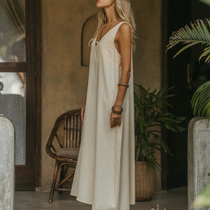 เดรสผ้าฝ้ายออร์แกนิคสีงาช้างสไตล์โบฮีเมียนสำหรับผู้หญิง เดรสยาวแบบเรียบร้อยสำหรับงานพิธี ดีไซน์สไตล์อิบิซ่า โบฮีเมียน คอวีลึก - Product Image 4