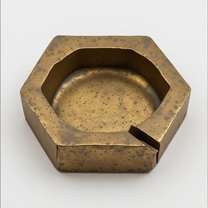 Square Metal Cigar Ashtray Classic Style Durable Design for Smoking Accessories - Product Image 5