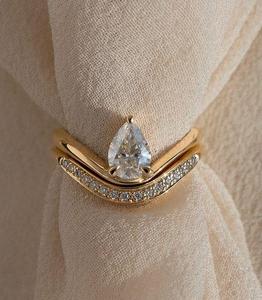 แหวนแฟชั่นประดับเพชรตัดสำหรับเจ้าหญิงพร้อมกรงเล็บ - Product Image 1