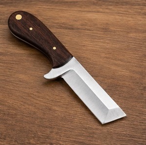 Cuchillo de Acero al Carbono Forjado a Mano con Hoja Fija, Borde Afilado, Mango de Madera Duradero, Herramienta de Corte Resistente para Uso Exterior - Product Image 4