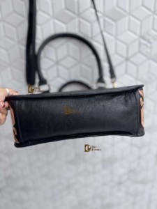 Bolso de cuero hecho a mano con diseño a cuadros y motivos florales para mujer, para uso diario, con correa para el hombro. - Product Image 3