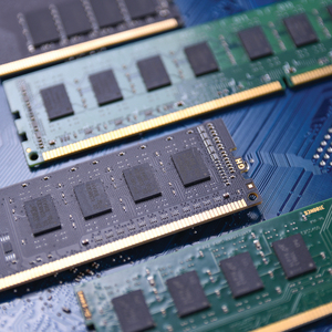 Chatarra de memoria RAM de doble núcleo recortada y dorada - Product Image 2