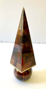 Cuerno teselado obelisco cuerno decorativo y torre antigua de latón para uso en el hogar y la Oficina Decoración cuerno artesanías hechas en la India - Product Image 2