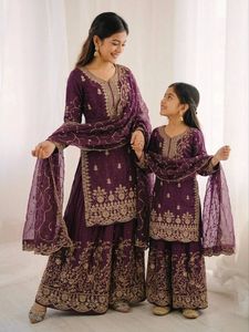 Robe longue GMY en velours brodé pour mère et fille, style décontracté et moderne, manches longues, coupe ample, en micro-coton épais - Product Image 5