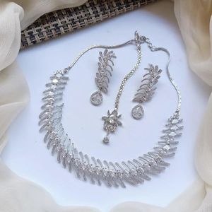 Luxury Grade Artificial Jewellery <b>Set</b> with Multicolor Pearls & Stone Work Perfect for Ethnic Dress & Saree Look for Bulk Export - Product Image 3