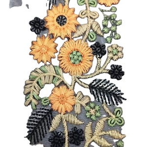 Adorno de encaje bordado personalizado para ropa de boda para zapatos y bolsos Artesanía comercial y fabricación decorativa - Product Image 1