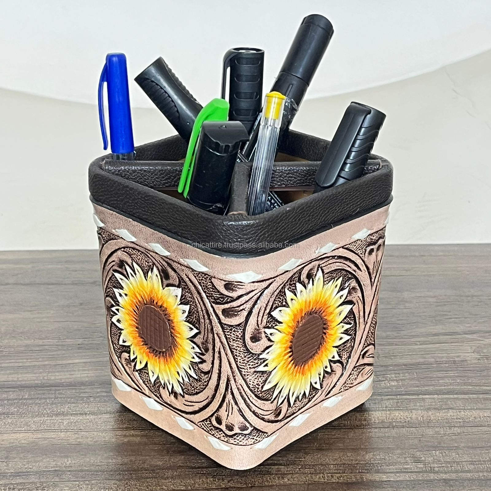 สีน้ำตาล