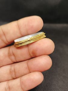 จี้หินมูนสโตนธรรมชาติ 100% แบบมีร่อง คุณภาพสูงสุด หินมูนสโตนแบบมีร่องทองเหลือง ราคาขายส่ง จำนวนมาก จี้หินมูนสโตนแบบมาคราเม่ คริสตัล - Product Image 3