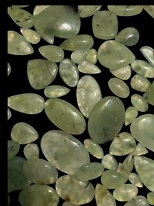 Lote al por mayor de cabujones de prehnita natural verde de formas variadas - Precio - Product Image 5