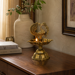 Ensemble de lampes à huile traditionnelles en laiton du Kerala Nilavilakku, faites à la main, pour Pooja, Deepam, Diya décoratif, lampe de temple, décoration de la maison, cadeau pour les fêtes - Product Image 3