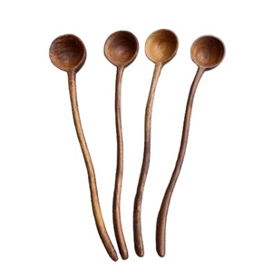 Cuchara de Madera Pulida de Alta Calidad, Acabado Natural Hecho a Mano, para Fiestas, Mezclar, Probar - Product Image 1