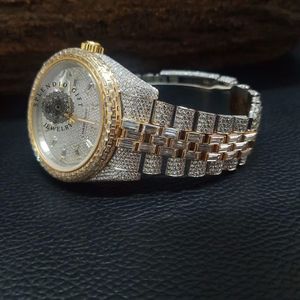 Reloj de Lujo con Diamantes, Regalo Espléndido, 28mm, Moissanita, Plata, Analógico, Movimiento de Cuarzo ETA, Día/ Fecha, Cristal de Zafiro, Escondido - Product Image 5