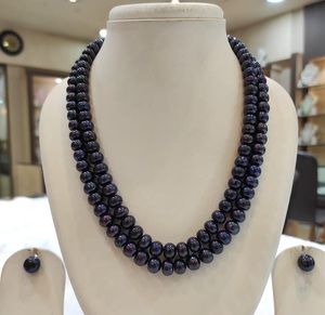 Magnifique ensemble de collier et boucles d'oreilles en perles véritables de qualité supérieure pour femmes et filles, collection pour mariage et fêtes. - Product Image 2