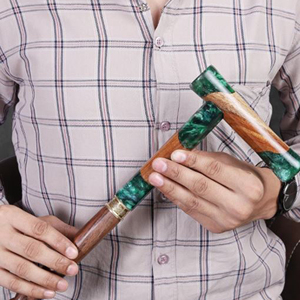 Bâton de marche en bois fait main pour l'extérieur, canne en bois avec design ergonomique confortable, bâton de marche traditionnel fabriqué - Product Image 6