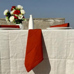 Serviettes de table classiques en coton rouge 70x180cm, faites à la main, couleur unie, rectangulaires, lot de 4 pour la décoration de table de restaurant, lavables en machine - Product Image 1