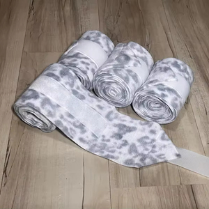 Bandages de protection équestres en polaire durables et personnalisables pour chevaux, avec fermeture, pour l'équitation et l'entraînement (vente en gros) - Product Image 1