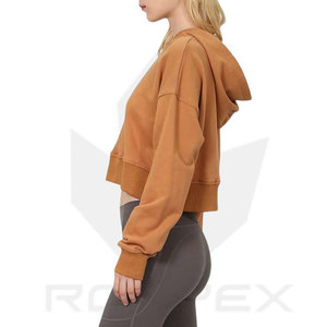 Crop top femme streetwear en promotion, fabriqué en coton 100% de haute qualité, prix raisonnable. - Product Image 2