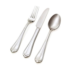 Couverts en métal pour une décoration de table élégante, conçus pour mettre en valeur de magnifiques arrangements de table et une élégance au quotidien - Product Image 1