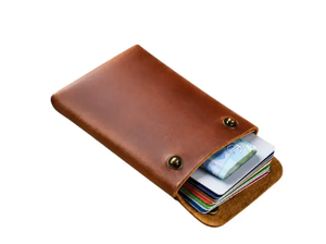 Artha - Porta Pasaportes de Viaje de Cuero Crazy Horse de 5 Pulgadas con Cierre, Diseño Nuevo, Estilo Nacional, Ranura para Tarjetas de Crédito, Logotipo Personalizado - Product Image 1