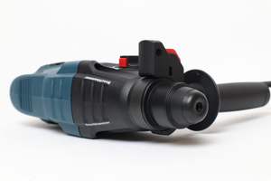 Marteau perforateur professionnel GBH 220 avec mandrin SDS-PLUS, moteur 720 W, énergie d'impact 2,0 J, diamètre de perçage efficace du béton 30 mm - Product Image 2