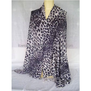 Al por mayor Chales de pashmina grandes para mujer, bufandas largas de invierno de moda, de marca de lujo, cálidas, de cachemira, con estampado de sarga - Product Image 3