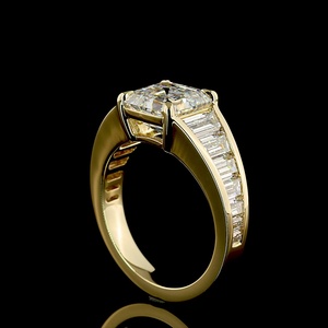 แหวนเพชรทรง Asscher 3 กะรัต สไตล์วินเทจ รับรองโดย IGI แหวนแต่งงานทรง Step Cut เครื่องประดับสั่งทำระดับไฮเอนด์สำหรับผู้หญิง - Product Image 2