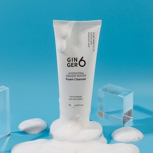 Espuma limpiadora diaria rejuvenecedora con ácido hialurónico, agua de jengibre, fórmula vegana, acción de burbujas, limpieza suave para el acné - Product Image 4