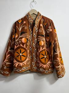 Chaqueta de terciopelo marrón para mujer, bordado de hilo grueso, cuello alto, abertura frontal, estilo casual, abrigo corto, OEM, venta al por mayor de fábrica, personalizada - Product Image 2