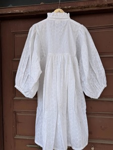 Robe courte en coton blanc à œillets pour femme, style bohème cottagecore, vêtement brodé de boutique, robe de demoiselle d'honneur, tenue de vacances - Product Image 5