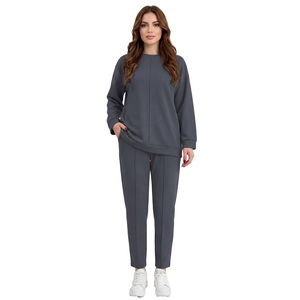 Conjunto de Sudadera Oversize y Pantalones de Pierna Recta con Ribete en Contraste, Color Liso, Cuello Redondo, Estilo Casual para Otoño, Personalizable con tu Marca - Product Image 1