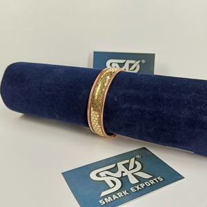 Brazalete Magnético de Cobre Hecho a Mano, Ajustable, Grabado, Diseño Tradicional y Elegante, Unisex, Acabado Antiguo/Pulido - Product Image 6