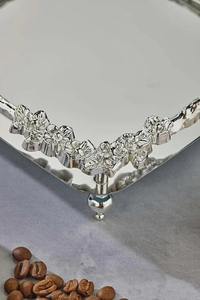 Plateau de service miroir haut de gamme, idéal pour le rangement de bijoux, la présentation de parfums, la décoration de coiffeuse et la présentation de cadeaux, provenant d'Inde. - Product Image 4