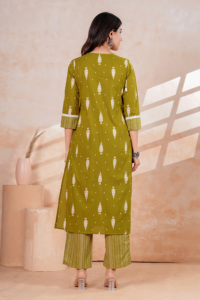 <b>Women</b> Ethnic Motifs Printed Regular Thread Work Pure Cotton <b>Kurta</b> with Palazzos - Product Image 2