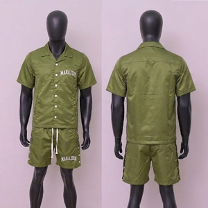 ชุดเซ็ตเสื้อแจ็คเก็ตและกางเกงขาสั้นผ้าฝ้ายพิมพ์ลายแบบแอซิดวอชสำหรับผู้ชาย น้ำหนักเบา ดีไซน์กันลมคุณภาพสูง ไซส์ใหญ่ ทันสมัย มีสไตล์ - Product Image 1
