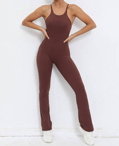 Mono de yoga de una pieza para chicas altas, con efecto fruncido en los glúteos, pantalones acampanados, ropa deportiva con logo personalizado - Product Image 1