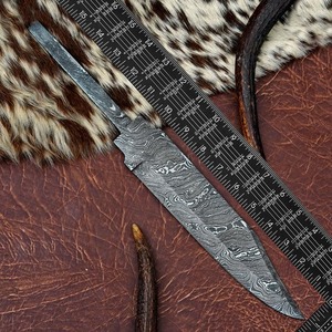 Lame de couteau Bowie en acier de Damas de 16 pouces – Lame forgée à la main, pleine longueur, style médiéval, forgée par un forgeron, pièce brute - Product Image 4