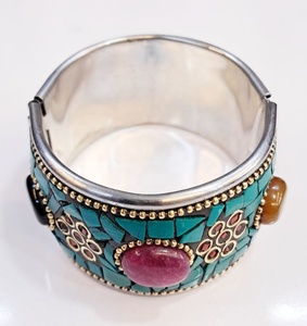 กำไลข้อมือทองเหลืองสุดหรูขายดีสำหรับผู้หญิงสวมใส่เครื่องประดับปาร์ตี้ GC-BL-368ราคาพิเศษ - Product Image 2