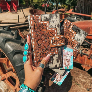 Nouvelle Pochette Longue de Luxe pour Femme en Cuir Véritable 100% Style Western, Motifs Floraux Gravés, Porte-Cartes Portable de Créateur - Product Image 1