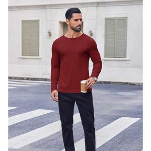 Vente en gros de vêtements de sport pour hommes : Joggers de sport et de course personnalisés, T-shirt à manches longues à col rond vierge au design spécial - Product Image 3