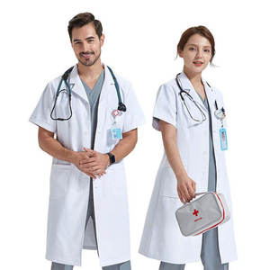 Ventes en gros de blouses de laboratoire médicales personnalisées à manches courtes pour hommes et femmes, blouses de laboratoire unisexes blanches avec 3 poches - Product Image 1