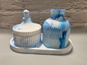 ชุดอุปกรณ์ห้องน้ำเรซิ่นอีโค่เพ้นท์ลายด้วยมือ - ขวดโหลมีฝาปิด ขวดตกแต่ง และถาดจัดระเบียบ - Product Image 4