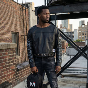 MALUZA INDUSTRIES Crop Top Streetwear Premium pour Femmes, Tissu Enduit, Manches à Imprimé Gonflé, Mode Urbaine Europe USA - Product Image 6