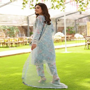 Trajes de vestir paquistaníes de 3 piezas de organza de marca original maxi de diseñador pesado al por mayor por Dr Haris estilo largo para Bodas de niñas - Product Image 6