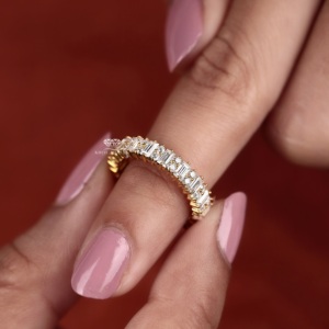 แหวนเพชรแล็บโกรว์ทรงกลมและทรงบาแกตต์แบบสลับกัน วงแหวนแต่งงานทอง 14K แบบเต็มวง สำหรับวันครบรอบ ขายส่ง - Product Image 5