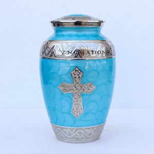 โกศบรรจุอัฐิทองเหลืองพรีเมียม สลักลายด้วยมือ สำหรับบรรจุอัฐิมนุษย์ โกศทองเหลืองสั่งทำพิเศษ โกศบรรจุอัฐิทองเหลืองสำหรับผู้ใหญ่ งานฝีมือ ขายส่ง - Product Image 4